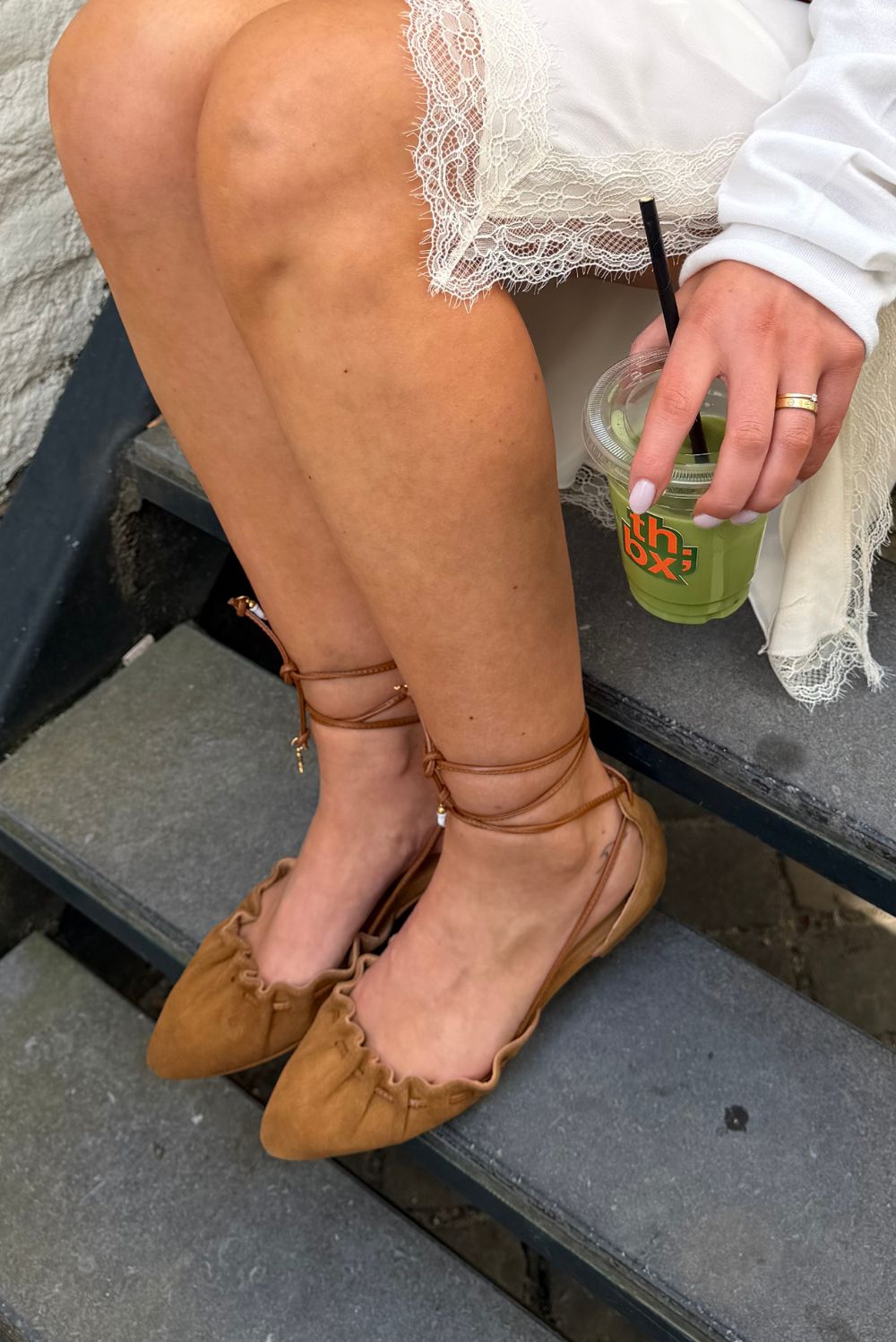 バレエ Bodile Rania Dandelion Toral ballerinas Raisa suede in warme cognackleur – Marjon Snieders