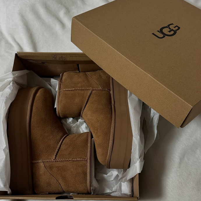 Ontdek de UGG Classic Mini Platform bij Marjon Snieders