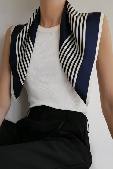 Lescarf shawl 1001N No. 12 Navy & White / 65cm