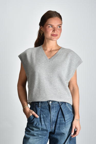 Lisa Yang trui Navarra 2026002 dove grey