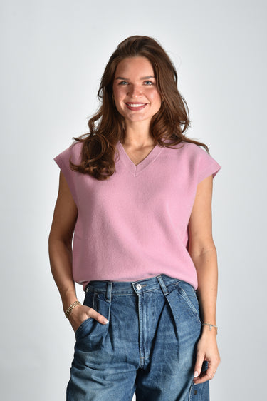 Lisa Yang trui Navarra 2026002 petal