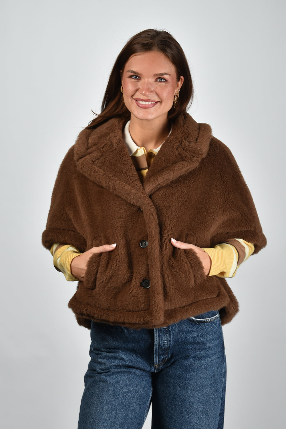 Max Mara Corvino4 gilet in golden green with alpaca – Marjon Snieders