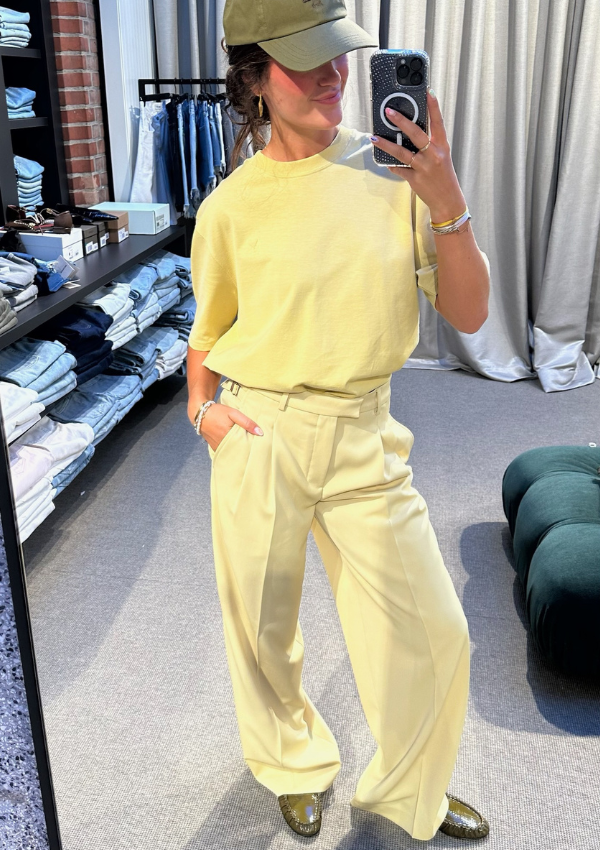 Ontdek Ami Paris Butter Yellow online