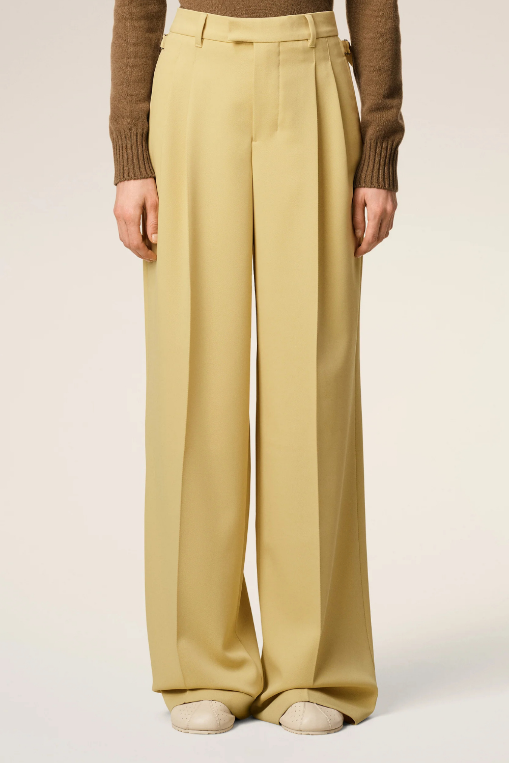 Ontdek Butter Yellow fashion trend bij Marjon Snieders