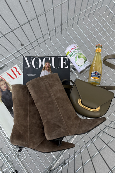 Rotue enkellaarsjes Taboo velour taupe