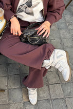 Sea Me Happy broek Hugo Baggy Sweat Pants brownie