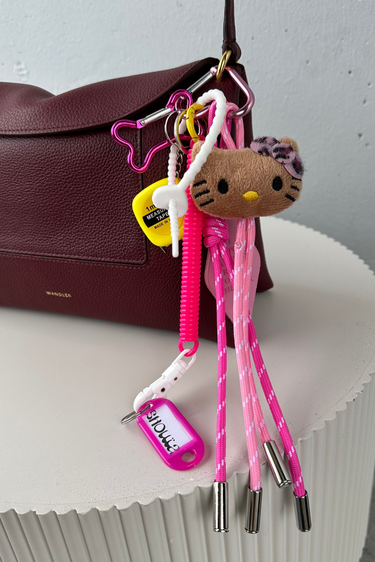 Shop Shouia accessories and bag charms online – Marjon Snieders Shop Shouia accessories and bag charms online – Marjon Snieders