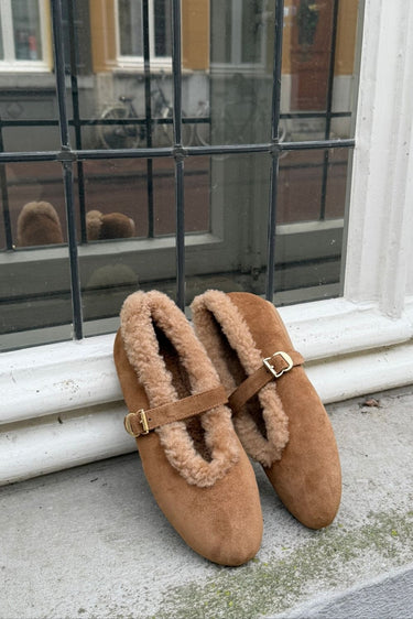 Toral ballerina's TL-ANOUSH basket sand