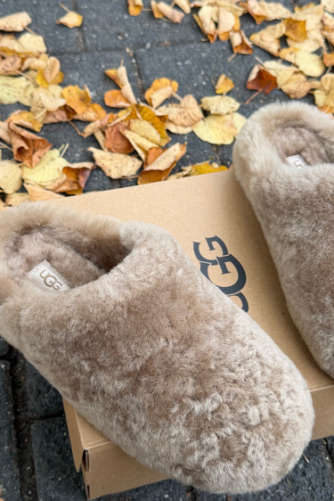 UGG loafers Elea Fluffed 1184352 light bronze