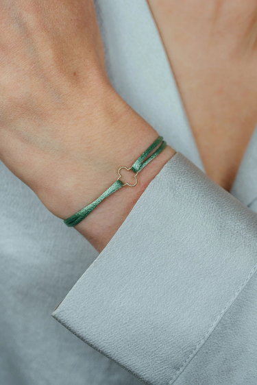 Just Franky bracelet Vintage Clover Satin yellow gold