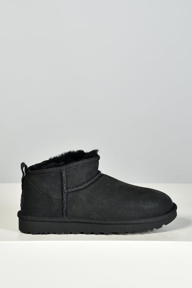 UGG enkellaarsjes Classic Ultra Mini 1116109 black